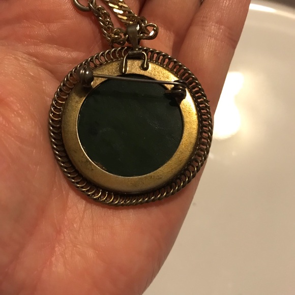 Vintage Sarah Coventry dragon pendant necklace gold tone green - Picture 4 of 4